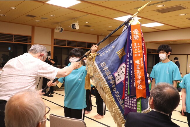 小倉百人一首競技かるた　第44回全国高等学校選手権大会表彰式