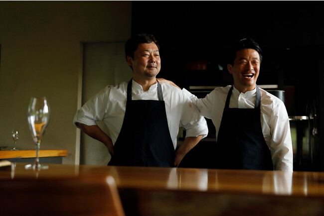 CROSSグループを率いる井上代表と増山総料理長 CROSSグループを率いる井上代表と増山総料理長