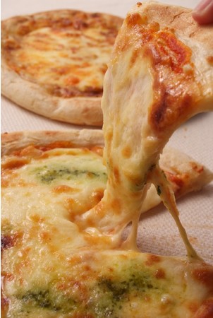 「チーズ工場のピザ　とまとマルゲリータ」(1枚)1,080円