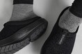 リカバリーサンダルのリーディングブランドOOFOS®より人気のOOcOOzie に春の新作が登場!!