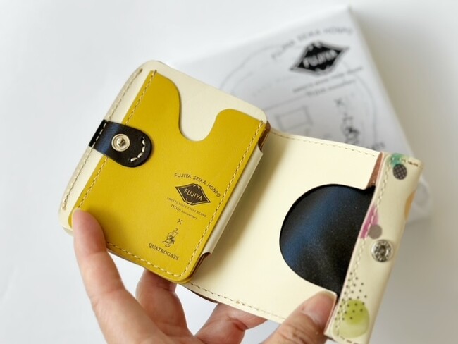 クアトロガッツと冨士屋製菓本舗のコラボの刻印 クアトロガッツと冨士屋製菓本舗のコラボの刻印