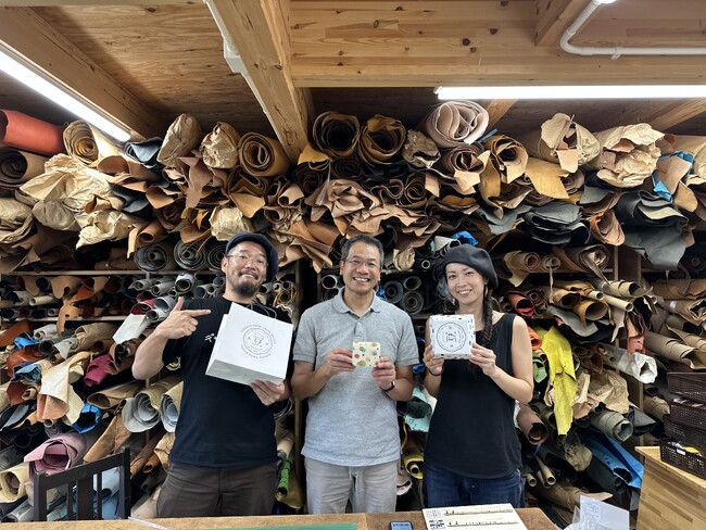 クアトロガッツの中辻夫妻と冨士屋製菓本舗三代目北野登己郎 クアトロガッツの中辻夫妻と冨士屋製菓本舗三代目北野登己郎