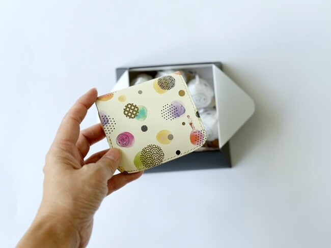 冨士屋製菓本舗110周年記念クアトロガッツ小さいふ。とななついろまめのコラボ 冨士屋製菓本舗110周年記念クアトロガッツ小さいふ。とななついろまめのコラボ