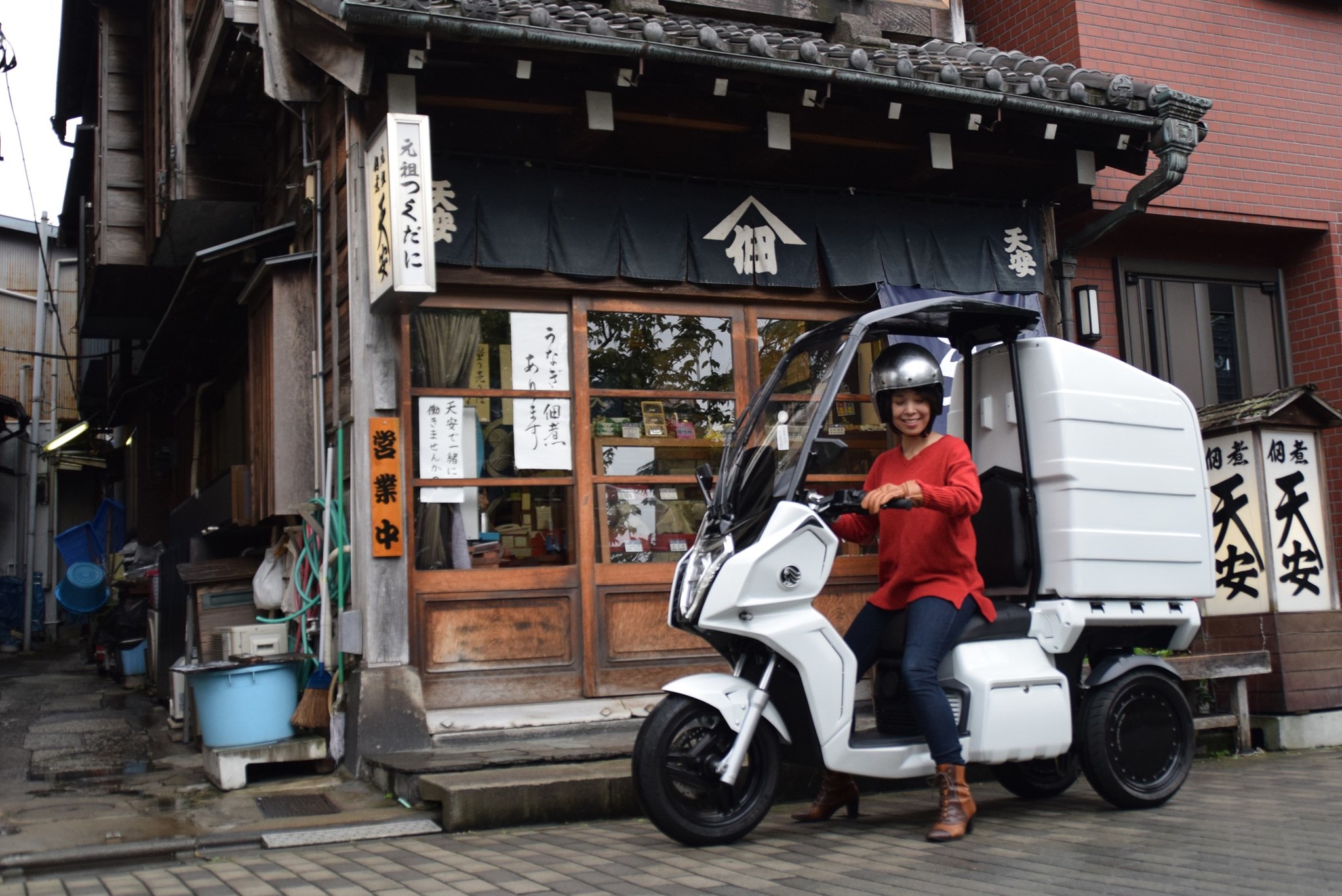 屋根付き 電動 3輪バイク 新車50万円が5万8千円