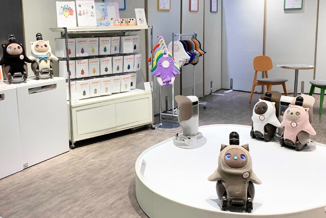 ※内装写真は改装途中のものです ※内装写真は改装途中のものです