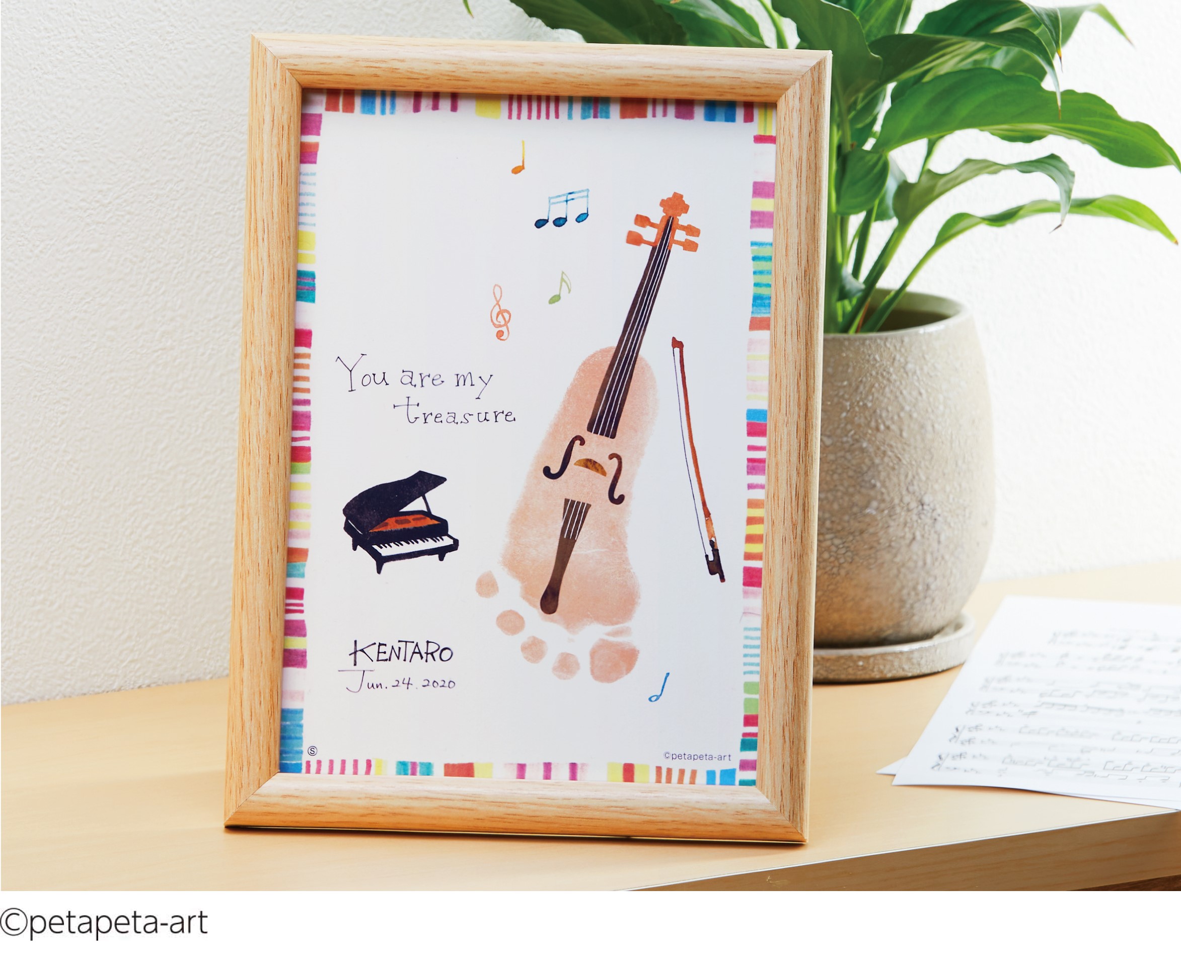 4つのデザインが増え さらにいろんな手形 足形アートが楽しめる 手形 足形アート制作キット First Art ファーストアート 新デザイン発売