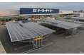 小売り店舗駐車場を“太陽光発電所”に　初期費用０円カーポートで電力供給開始