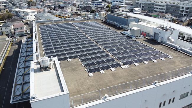 バンダイホビーセンター屋上に設置された太陽光発電設備