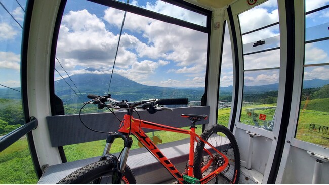 羊蹄山を一望するサマーゴンドラと大迫力のマウンテンバイクコース　ニセコ東急 グラン・ヒラフで 7 月 13 日（土）より営業開始