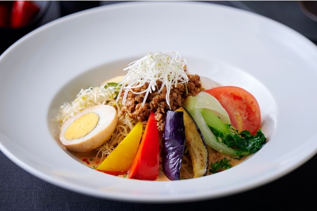 胡麻と胡桃のピリ辛スープがクセになる 新作「プレミアム冷製坦々麺」 胡麻と胡桃のピリ辛スープがクセになる 新作「プレミアム冷製坦々麺」