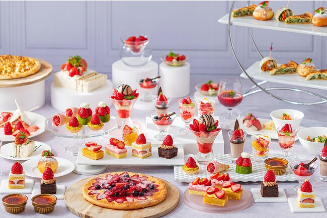 旬の“あまおう”を楽しめる苺スイーツがずらり