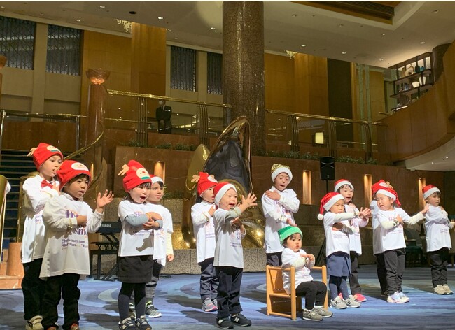 「Treehouse Montessori School」の子供たちによるダンスパフォーマンス（2022年）