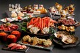 本ずわい蟹食べ放題と道産ブランド肉が集結　厚真町“米愛豚”＆北海道産黒毛和牛“e-びーふ”も登場　“戸井の本まぐろ”や札幌発祥“シメパフェ”も楽しめる、冬の豪華ブッフェ開催！
