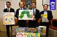 《茨城県境町》境町の小学校へ新菱農機株式会社が「私募債」で本を贈呈