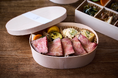 全部食べても糖質=おにぎり約1個分!「和牛ローストビーフ弁当」、9月12日(木)より販売開始