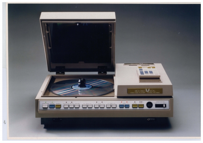 レーザーディスクプレーヤー3機種が、国立科学博物館の未来技術遺産に