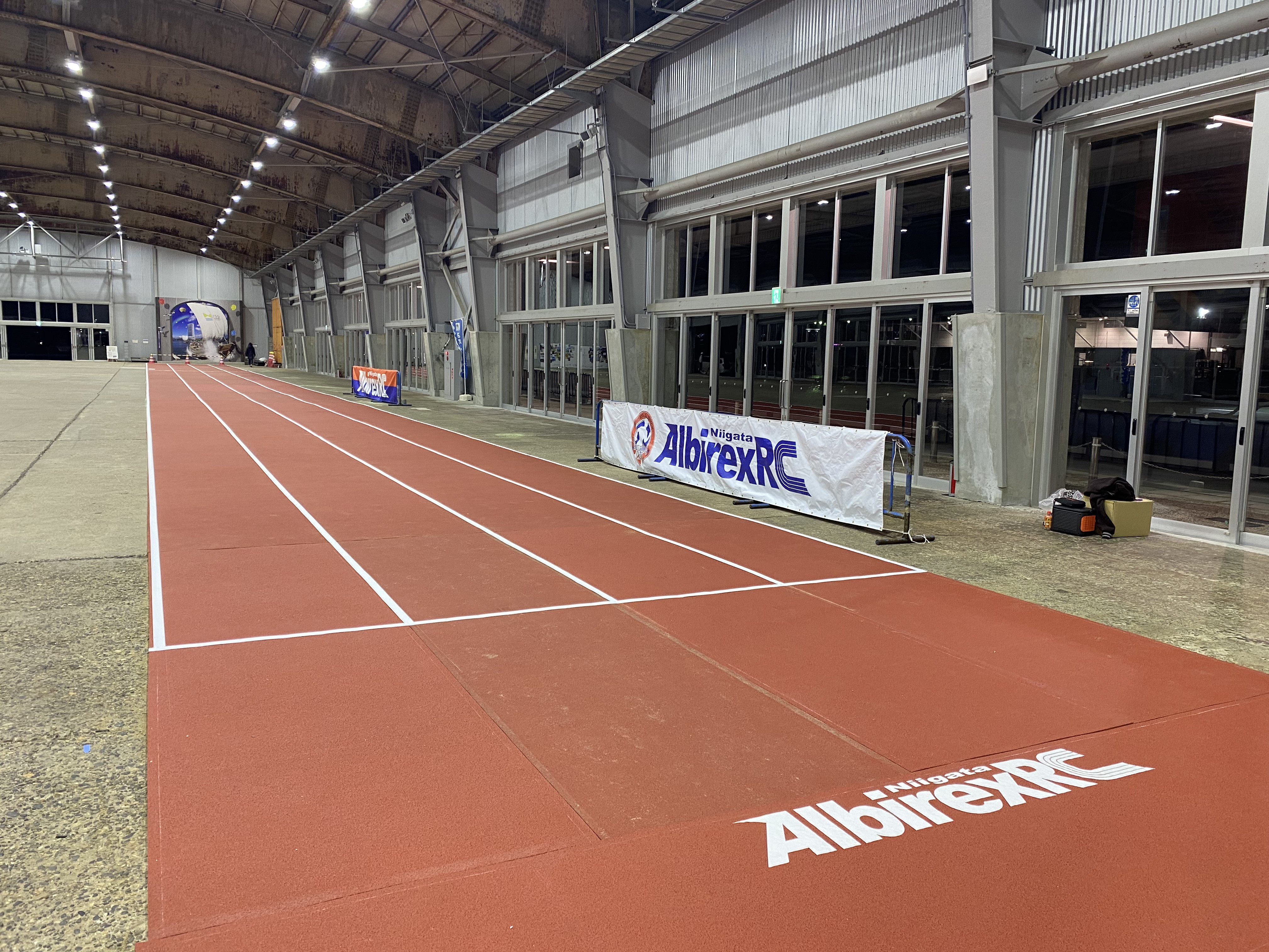 万代島多目的広場 大かま に モバイルトラック 出現 株式会社新潟アルビレックスランニングクラブのプレスリリース 万代島多目的広場 大かま に モバイルトラック 出現 株式会社新潟アルビレックスランニングクラブのプレスリリース