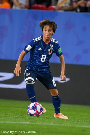 サッカー日本女子代表の岩渕真奈がコロナと闘い続ける医療従事者を支援