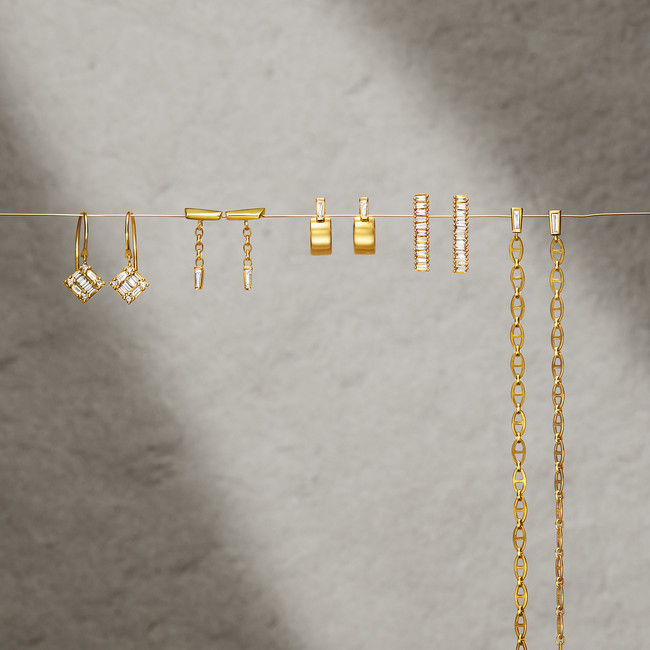 pierced earrings 110,000yen~198,000yen