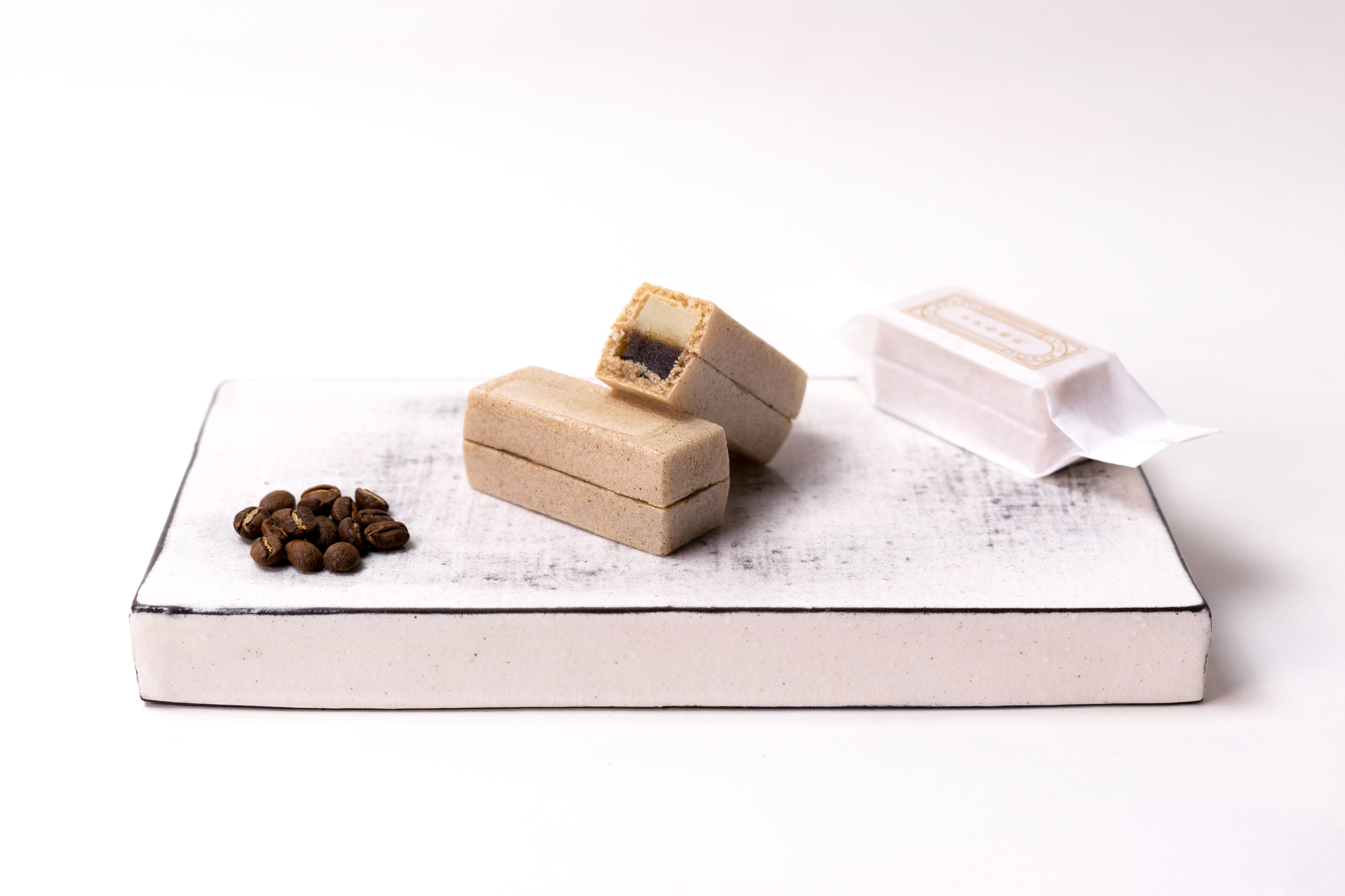 Rec Coffeeから福岡土産にぴったりの新しいコーヒー和菓子 ラテもなか を発売 レックコレクティブ株式会社のプレスリリース