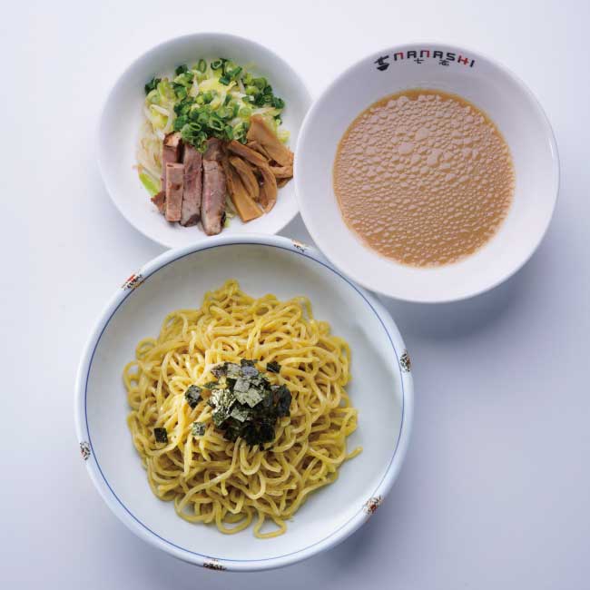 「野菜たっぷり七志スープ（麺なし）」 880円→616円　ゆず薫るさわやかつけ麺。もっちりとした麺が絡みます。