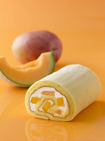 季節のトライフルロール　アップルマンゴーとクインシーメロン