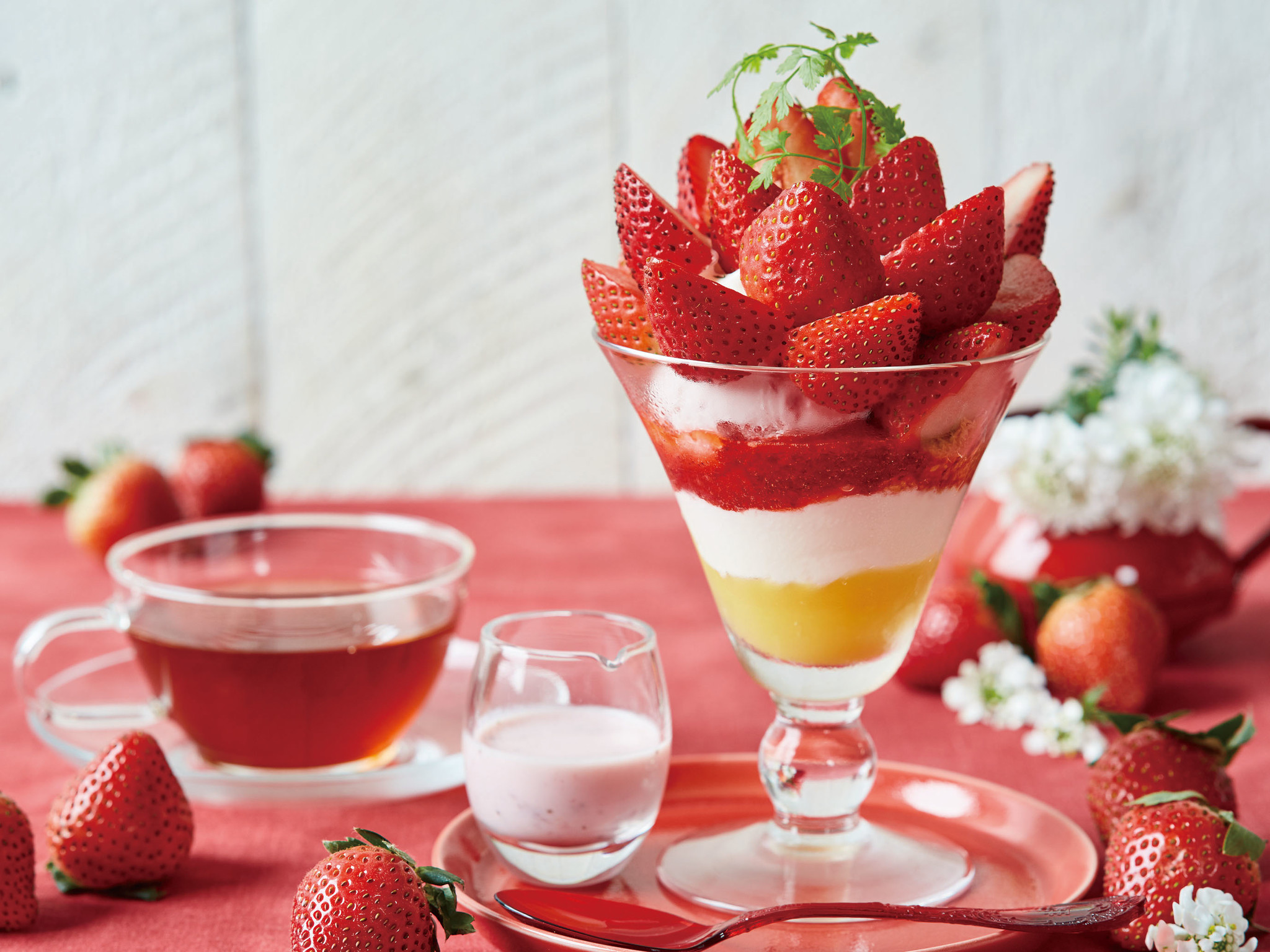 Afternoon Tea 苺たっぷりパフェや苺ガレットのほか 桜や抹茶メニューも続々登場 株式会社サザビーリーグ アイビーカンパニーのプレスリリース