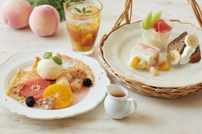 フルーツクレープ ピーチソース添え＋桃のスパイスティーソーダ+アフタヌーンティーセット