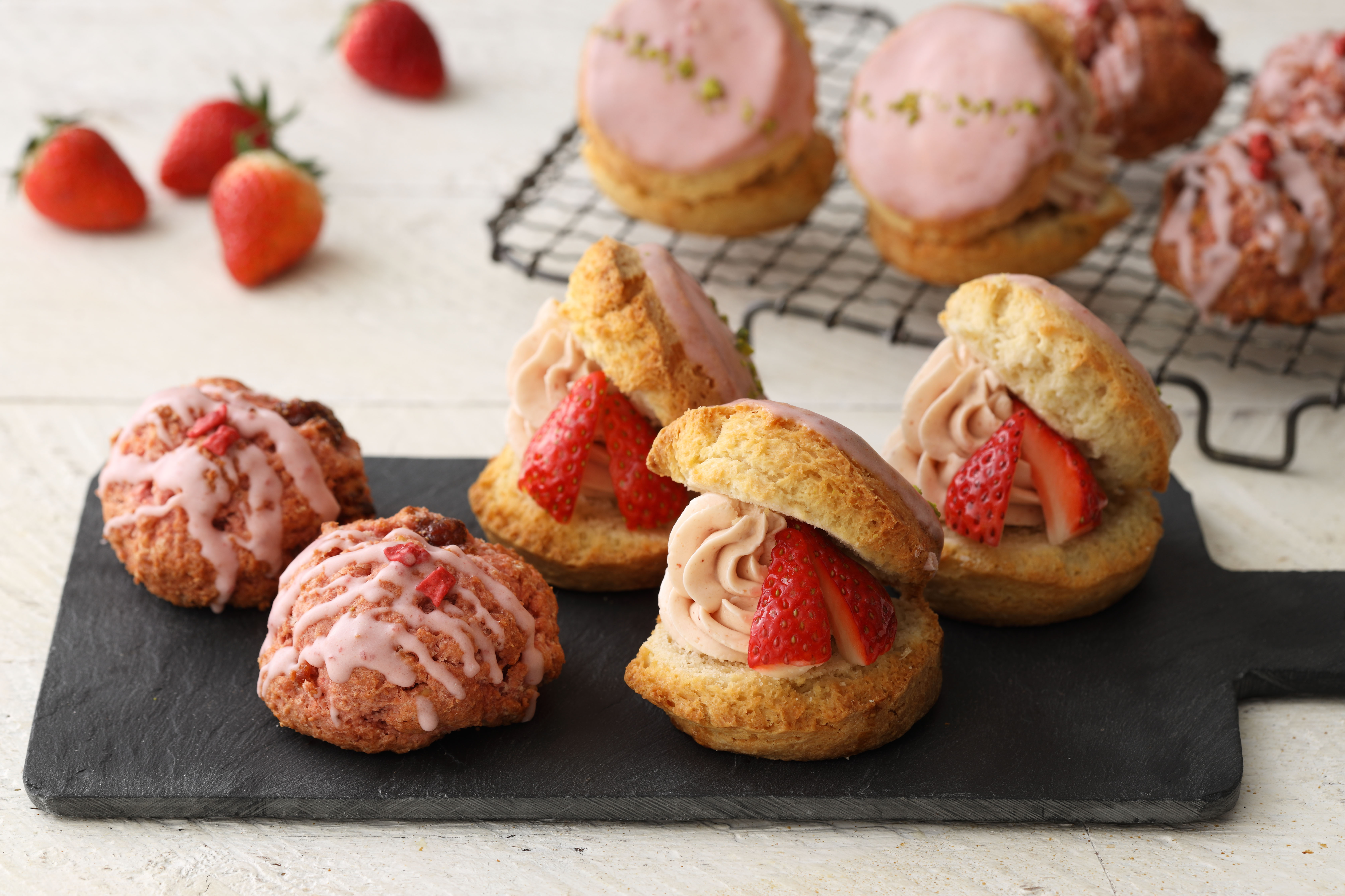 Bakers Gonna Bake 甘酸っぱい 苺 爽やかな 甘夏 春色の新作スコーンが登場 6種の味が楽しめる スプリングスコーンセット をオンラインストア先行発売 株式会社サザビーリーグ アイビーカンパニーのプレスリリース Bakers Gonna Bake 甘酸っぱい 苺 爽やかな 甘夏 春色の新作スコーンが登場 6種の味が楽しめる スプリングスコーンセット をオンラインストア先行発売 株式会社サザビーリーグ アイビーカンパニーのプレスリリース