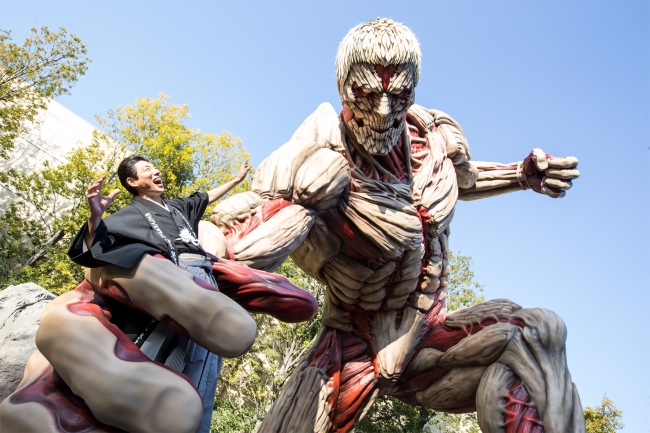 『進撃の巨人・ザ・リアル』の“鎧の巨人”前