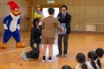 ユニバーサル・スタジオ・ジャパン、此花区の小中学生4,400人分のパークオリジナルのタッチペンを寄贈