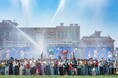 今年の夏は“COOLに超えろ!!”ユニバーサル・スタジオ・ジャパンの夏が明日 7月1日(火)開幕伊藤沙莉さんがオープニング・セレモニーに登場し、暑さを吹き飛ばす“びしょ濡れ”演出で開幕を宣言!