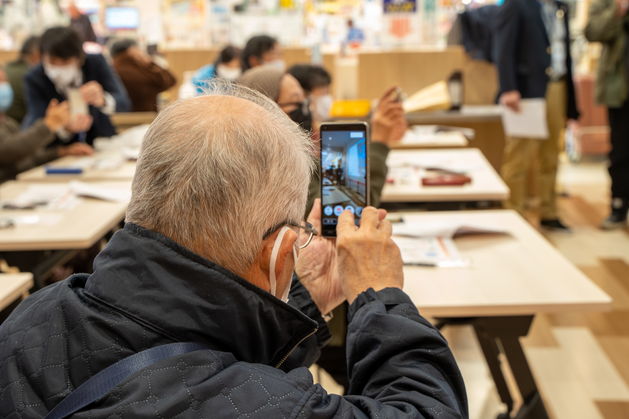 福島県磐梯町 シニア向けスマホ教室 開催中 通信インフラをライフラインとしてとらえ通信端末の利用率の向上を目指す 磐梯町役場のプレスリリース