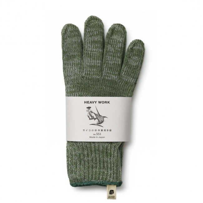 漁業用ウーリー（ナイロンの糸を捲縮加工したもの）入りのNo.551。摩擦強度が非常に高いことから従来は底引き網漁師さんが使用する手袋です。ロープやブロックなどを扱う作業の際に手をしっかり保護できます。