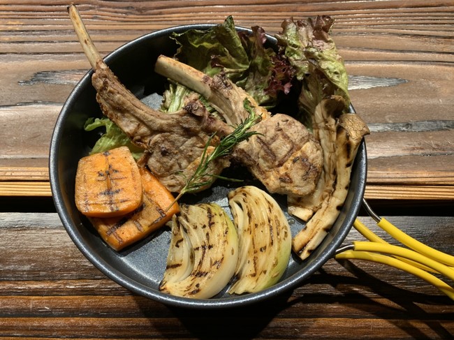 ラムチョップと野菜のグリル（タローズキッチン）