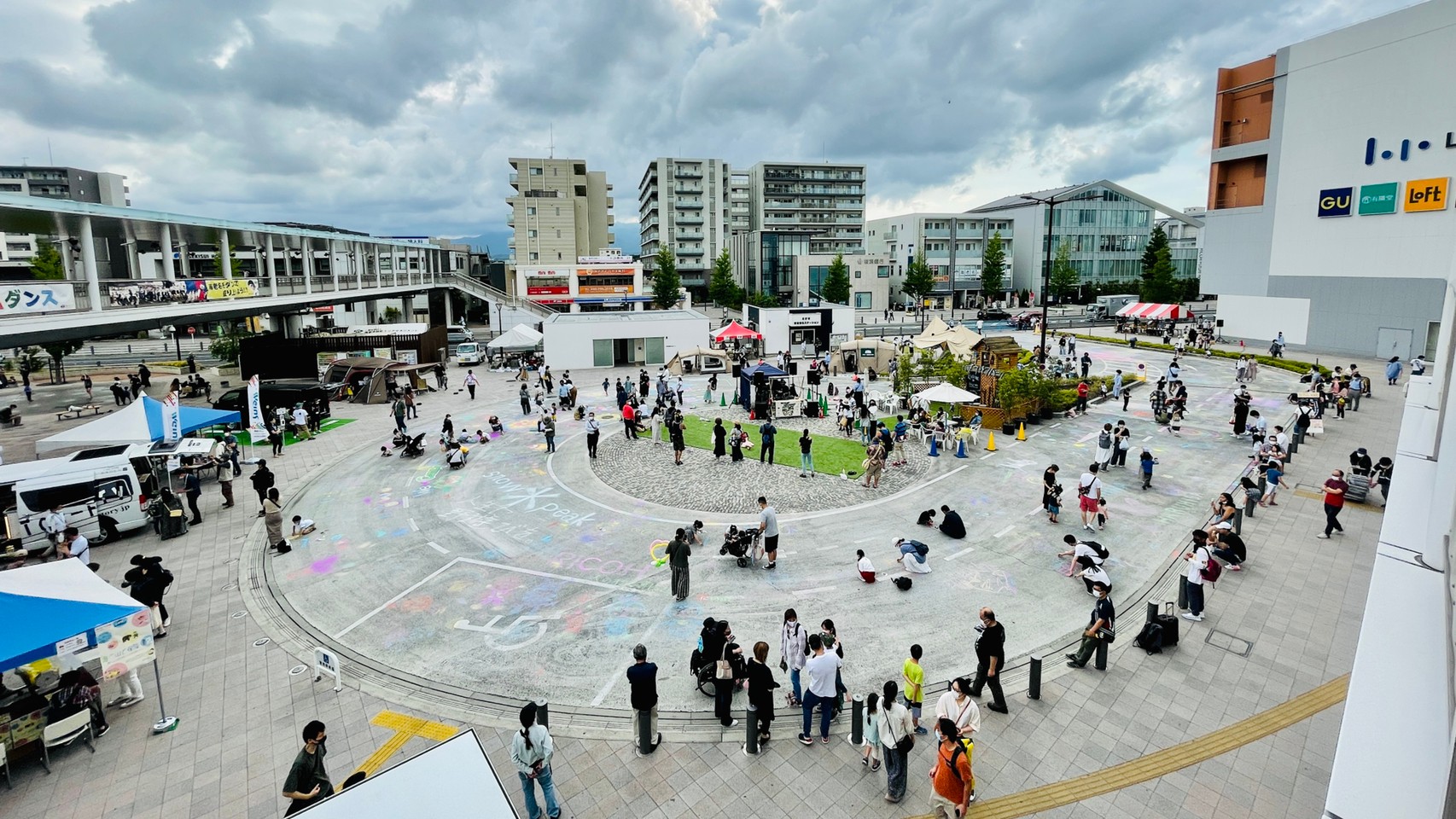 開催レポート 三密回避の野外イベント成功 Chalk S 青空の下に日本最大級のストリートアートを完成させる 株式会社chalk Sのプレスリリース