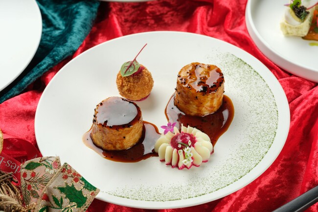 ローストチキン 加賀丸芋コロッケ 中嶋菜パウダー 黒トリュフソース ローストチキン 加賀丸芋コロッケ 中嶋菜パウダー 黒トリュフソース