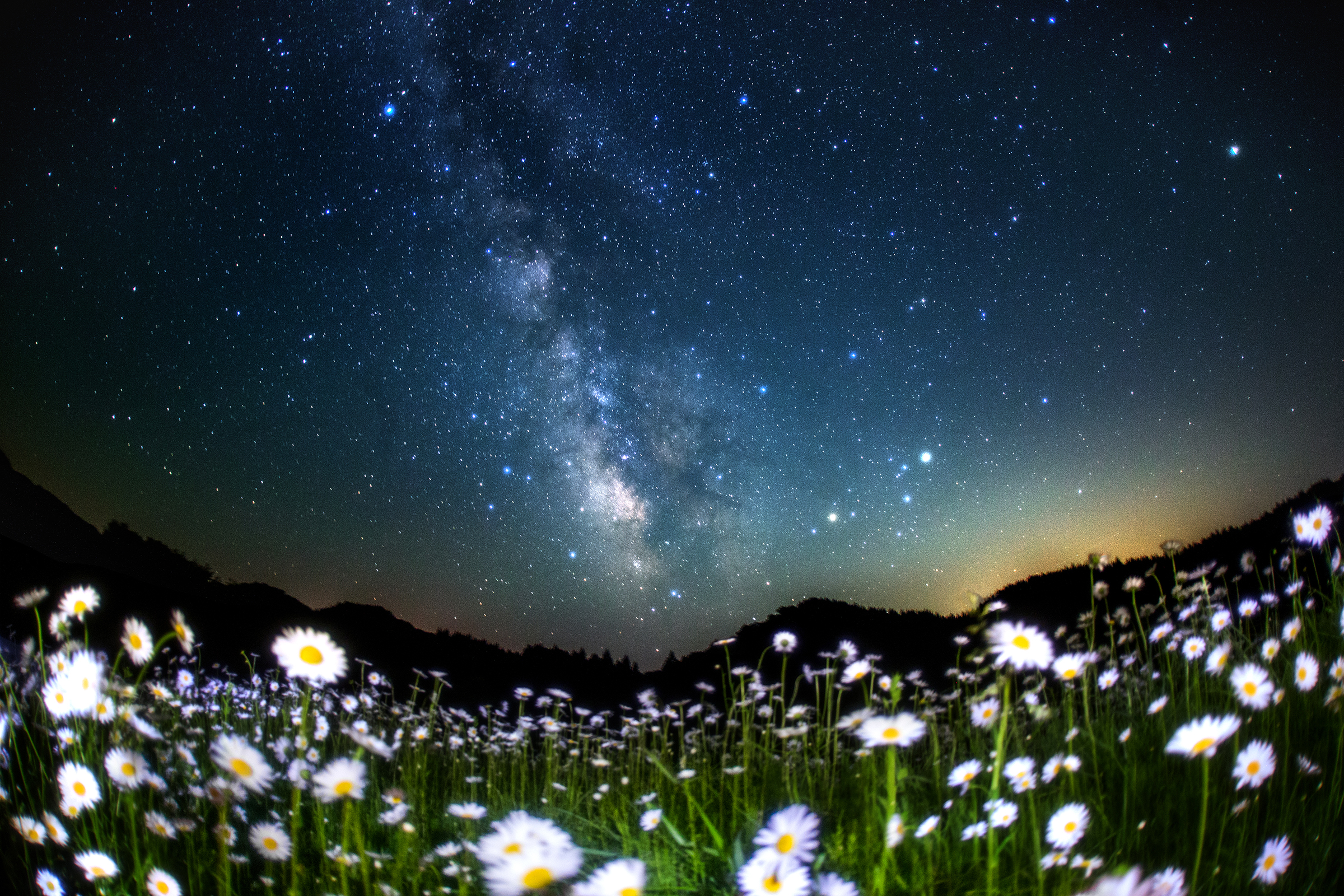 この夏は星空を見ながら撮影を楽しみませんか 美しい星空風景を撮るための内容満載 夜の絶景写真 星空 風景編 8月10日 金 発売 株式会社インプレスホールディングスのプレスリリース