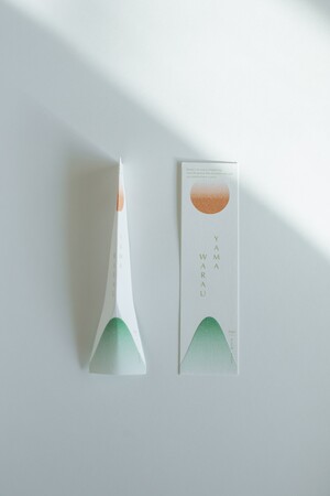 折り紙から着想し、日本らしくサスティナビリティを取り入れた紙製スプーン
