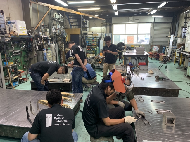おもろくて個性的な町工場の職人が教える 日本のモノづくりを支える 町工場 の技術が学べる Craftsman School クラフトマンスクール のクラウドファンディングを開始 株式会社machicocoのプレスリリース