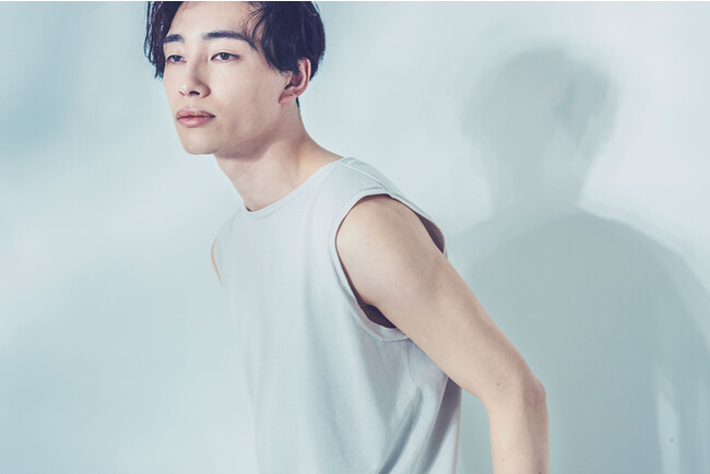 モデル身長180cm MENS ニットラウンドタンクトップ Mサイズ ペールグレー着用 モデル身長180cm MENS ニットラウンドタンクトップ Mサイズ ペールグレー着用