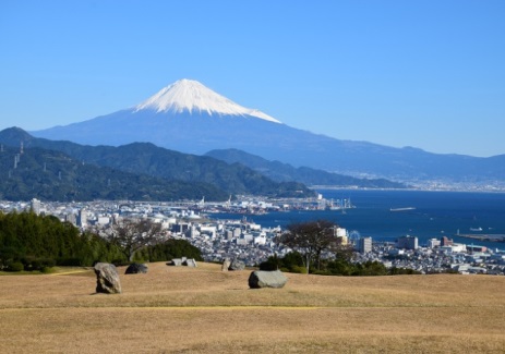 日本平から臨む富士山(イメージ)