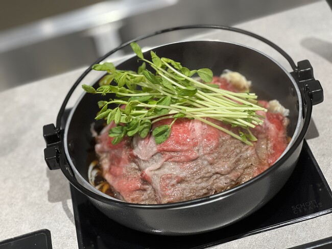 3分半蒸した後、割下をかける 3分半蒸した後、割下をかける