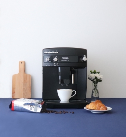 フラワープリント DeLonghi ESAM03110B BLACK - crumiller.com