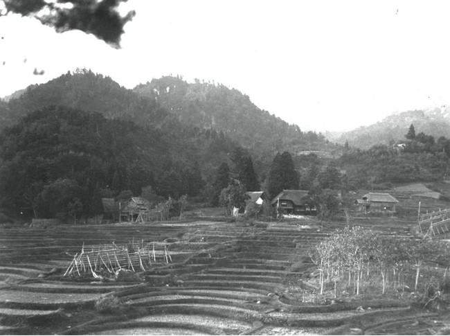 1942年(昭和17年)頃の楢山集落