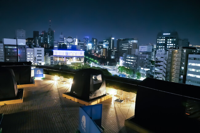 いま話題のテントサウナ 東京ドームホテル プールサイドに秋期限定open 東京ドームホテル 外食業界の新店舗 新業態など 最新情報 ニュース フーズチャネル