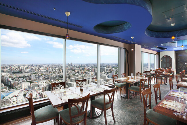 「アーティスト カフェ」店内 「アーティスト カフェ」店内