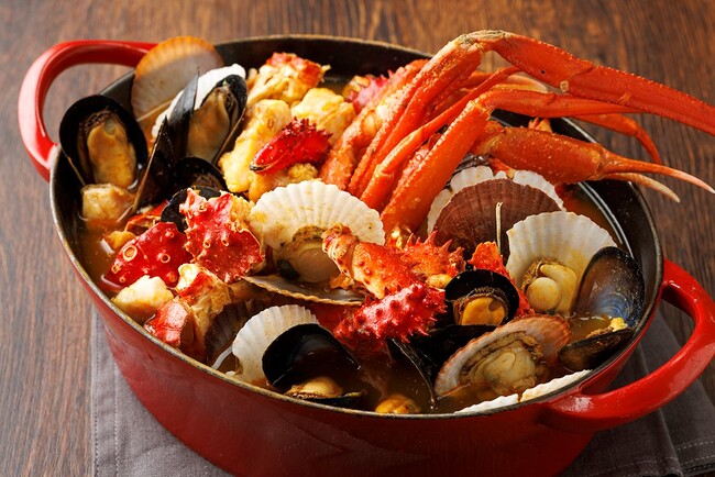 北海道産花咲蟹・帆立稚貝のブイヤベース(ディナー限定) 北海道産花咲蟹・帆立稚貝のブイヤベース(ディナー限定)