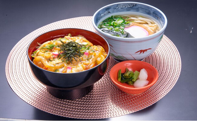 「まんｐく定食」748円（税込）