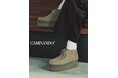 CLANEとCAMINANDOによるコラボレーションアイテムの発売が決定。クラシックなモカシンデザインを現代的に仕上げたモックショートブーツが登場。